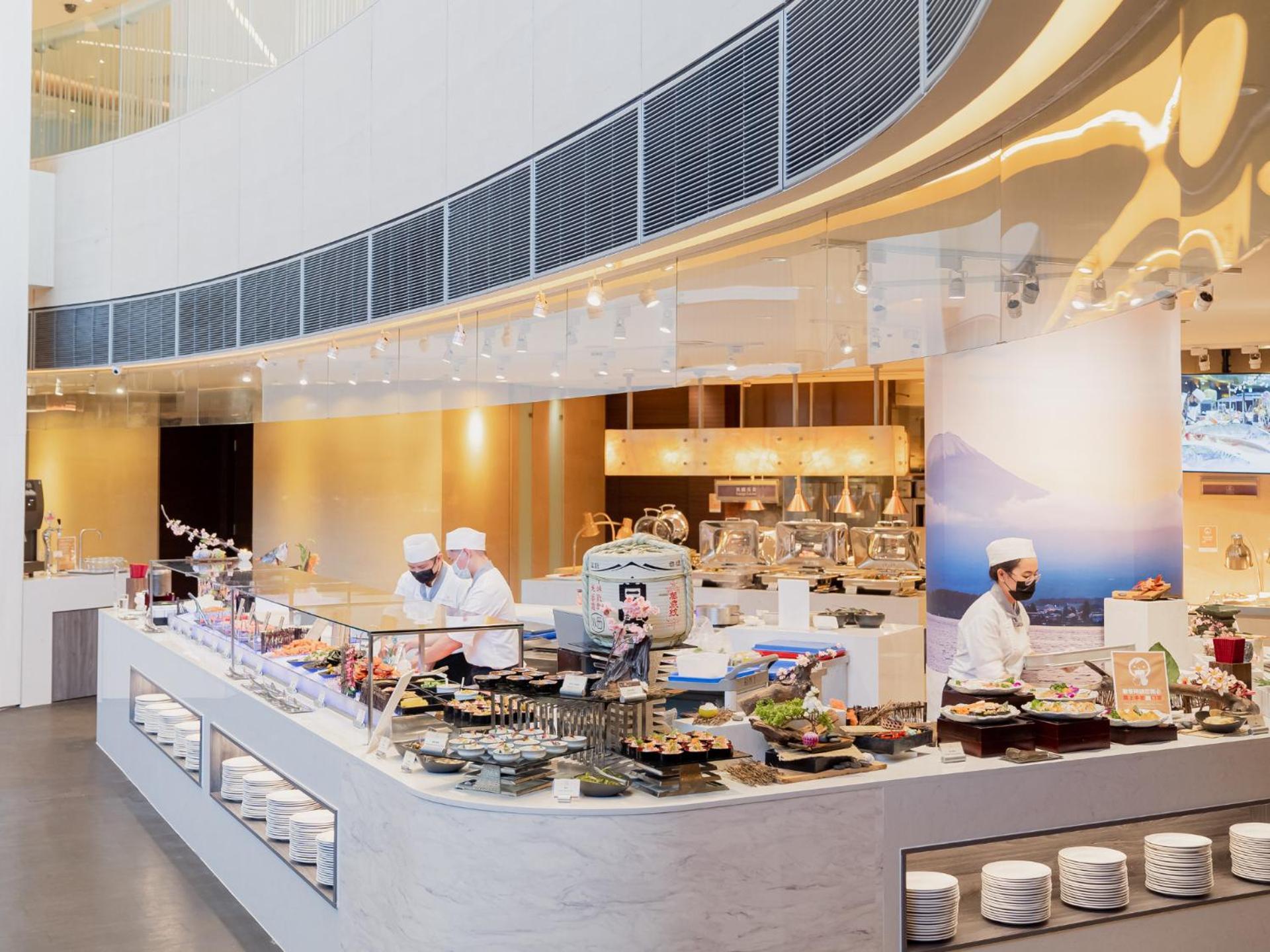 Windsor Hotel Taichung Exterior foto The buffet at the airport