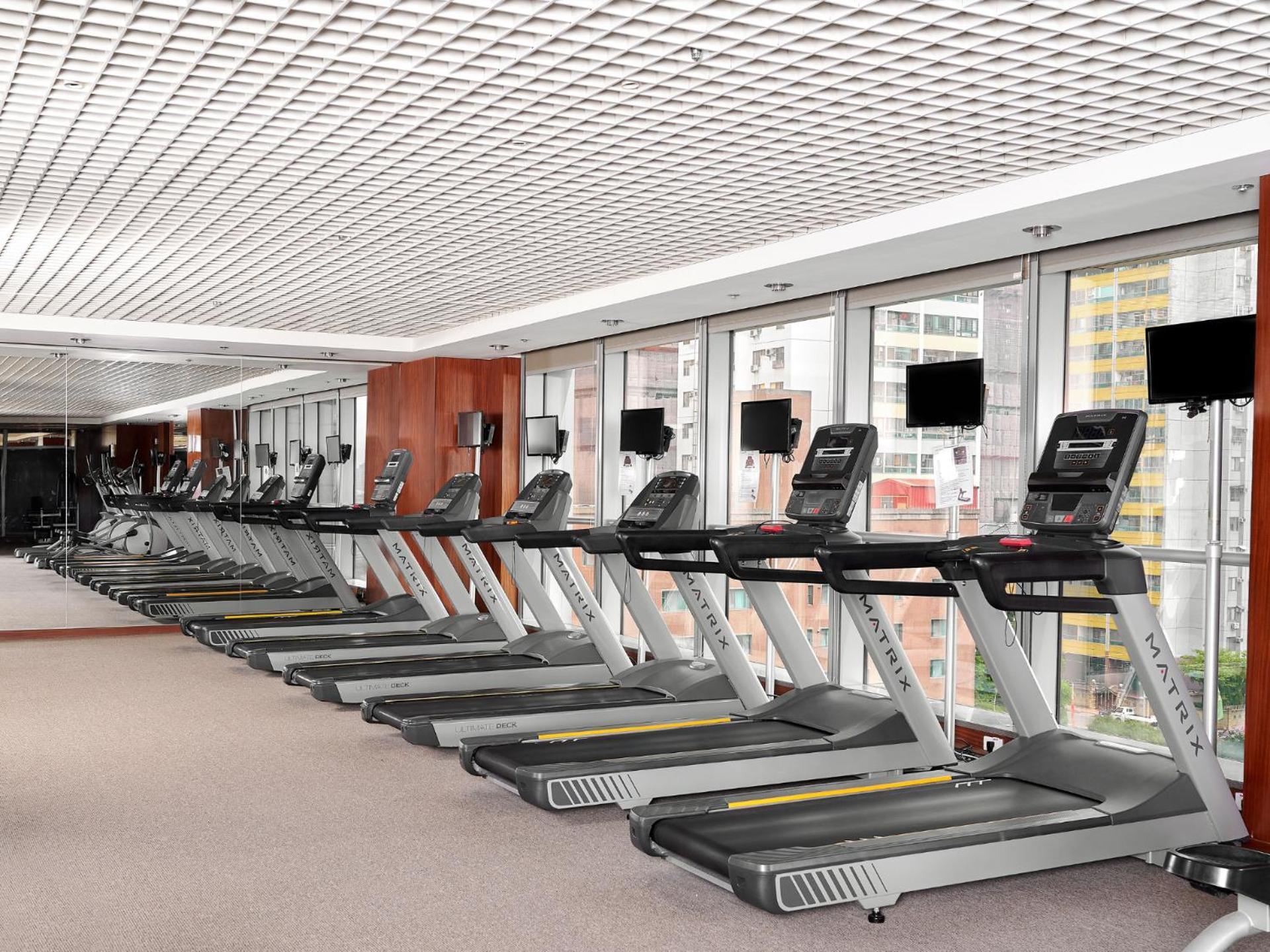 Windsor Hotel Taichung Exterior foto A row of treadmills