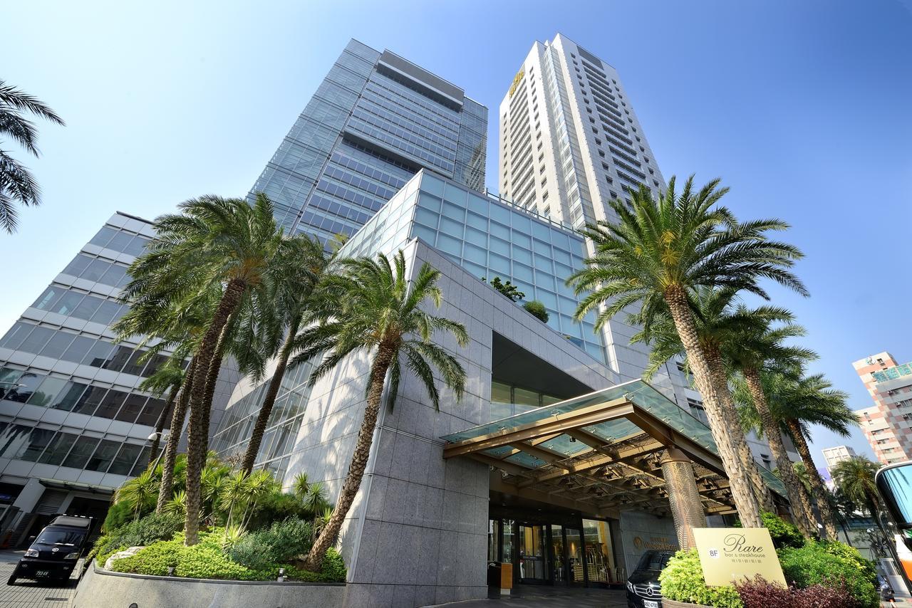 Windsor Hotel Taichung Exterior foto The entrance of the hotel
